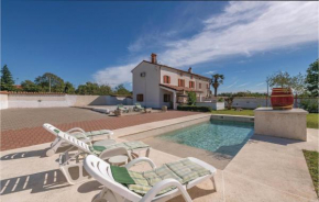 Beautiful Home In Hrboki With Wifi